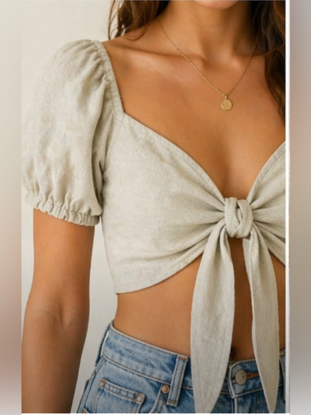 Abercrombie & Fitch Tie-Front Puff Sleeve Crop Top in Light Beige size XS